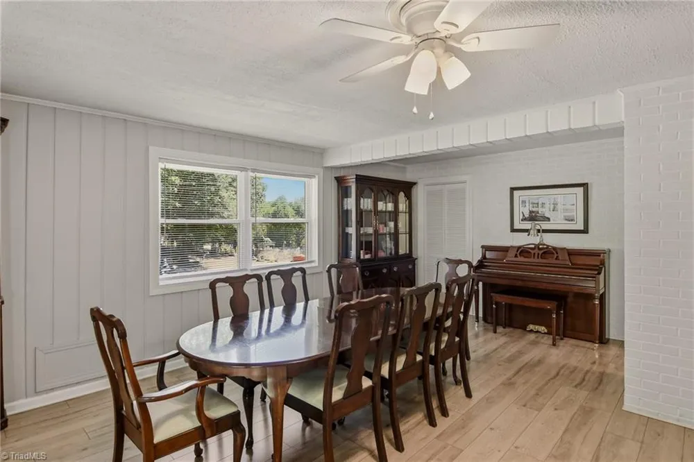 3438 E Pine Street Mount Airy, NC 27030