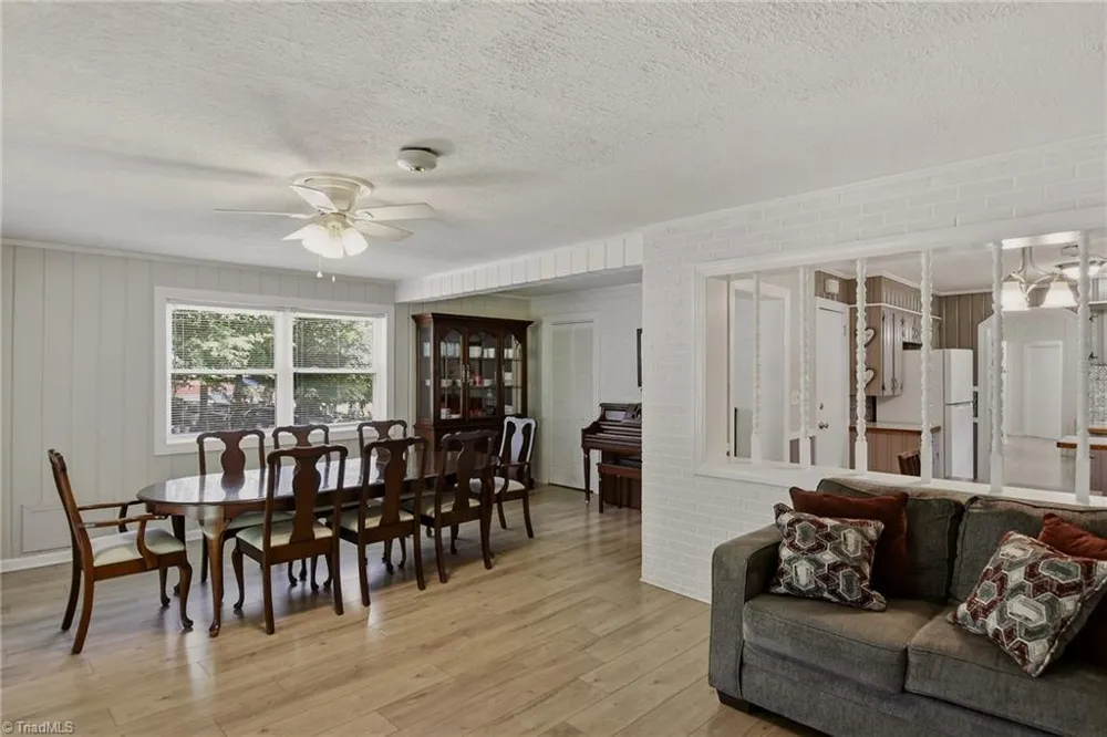 3438 E Pine Street Mount Airy, NC 27030