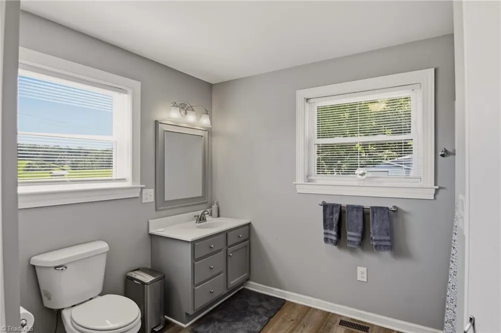 3438 E Pine Street Mount Airy, NC 27030