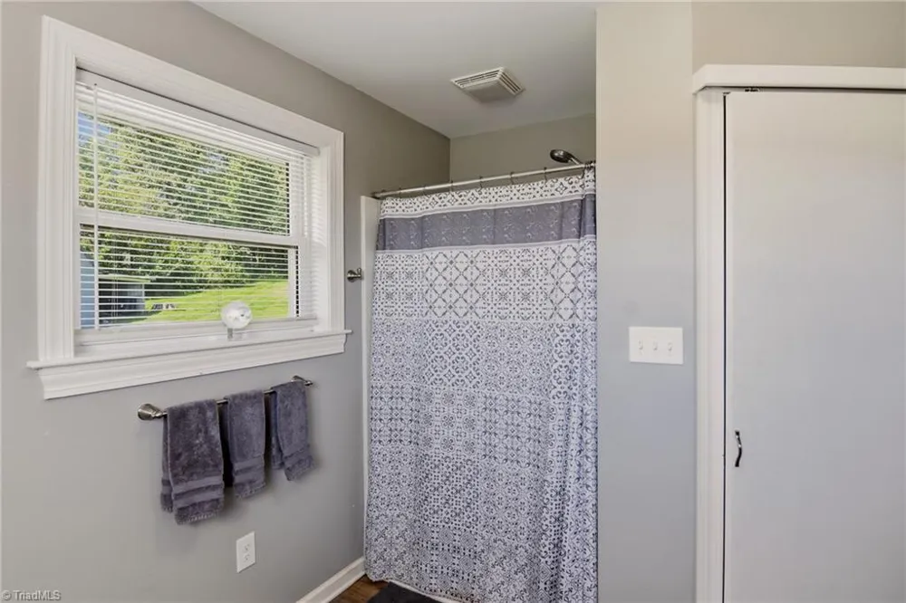 3438 E Pine Street Mount Airy, NC 27030