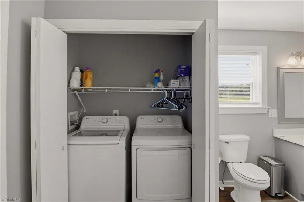 3438 E Pine Street Mount Airy, NC 27030