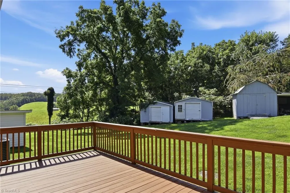 3438 E Pine Street Mount Airy, NC 27030