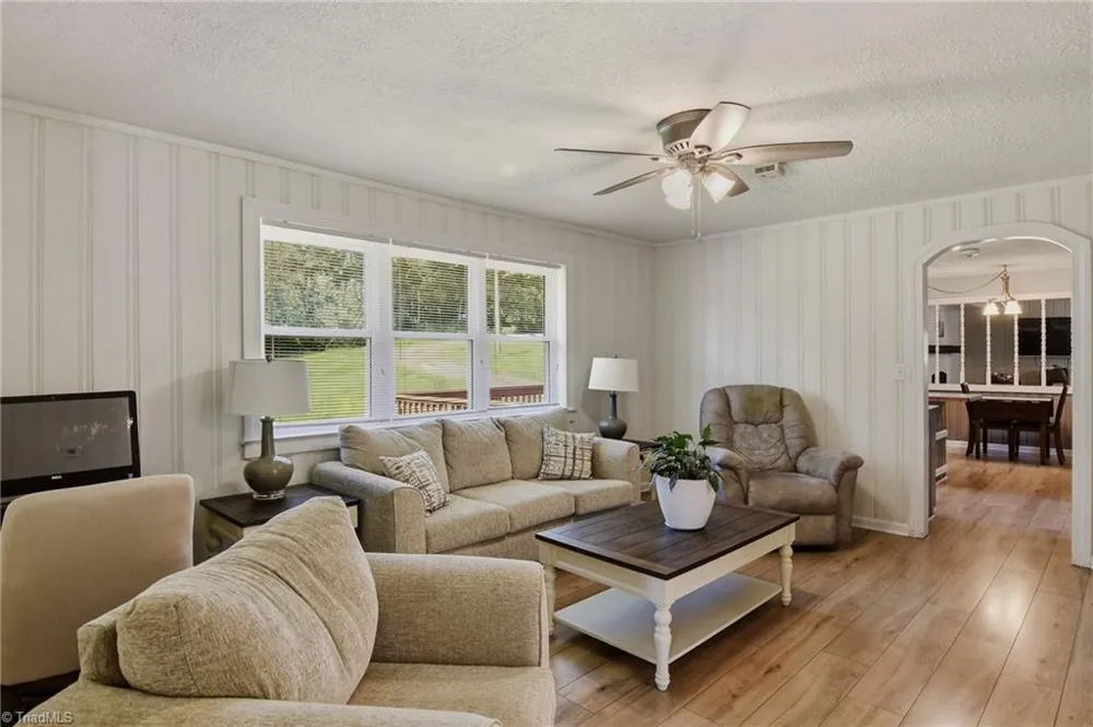 3438 E Pine Street Mount Airy, NC 27030