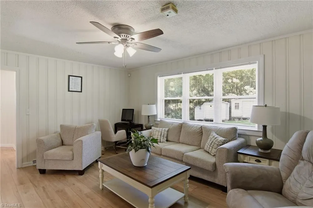 3438 E Pine Street Mount Airy, NC 27030