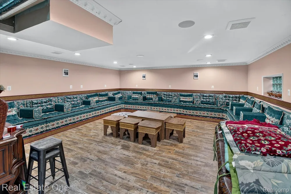 5001 REUTER STREET Dearborn City, MI 48126