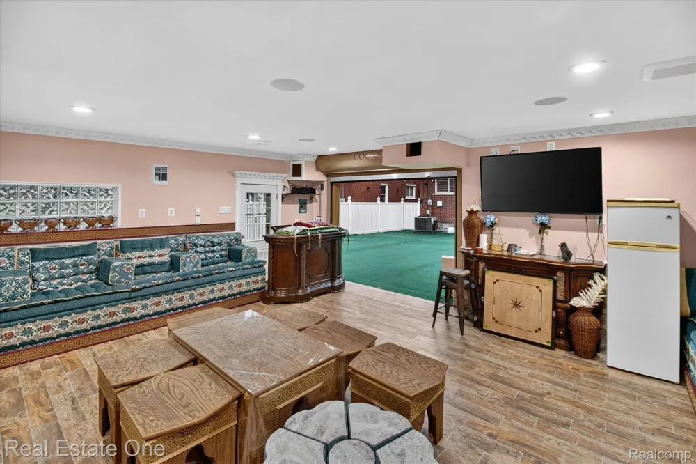 5001 REUTER STREET Dearborn City, MI 48126