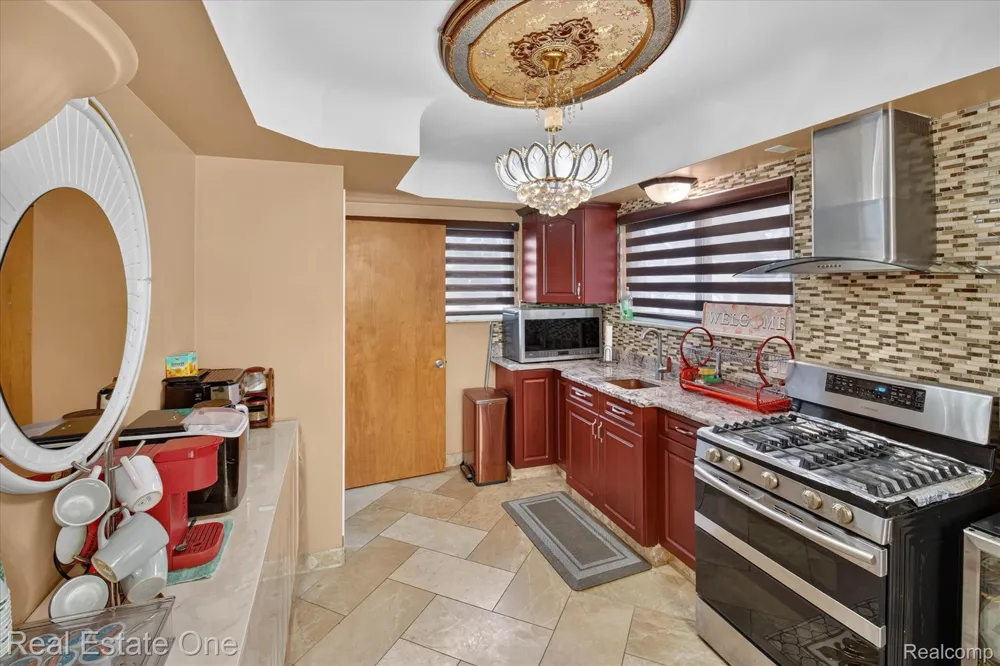 5001 REUTER STREET Dearborn City, MI 48126