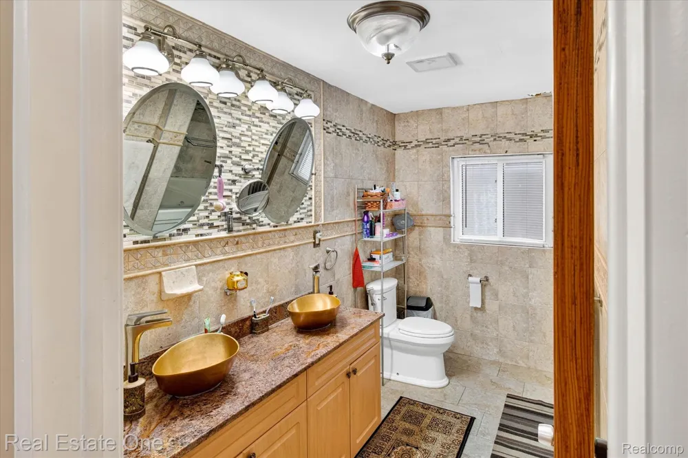 5001 REUTER STREET Dearborn City, MI 48126