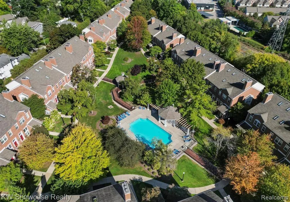 1522 Maryland Club Drive Royal Oak City, MI 48067