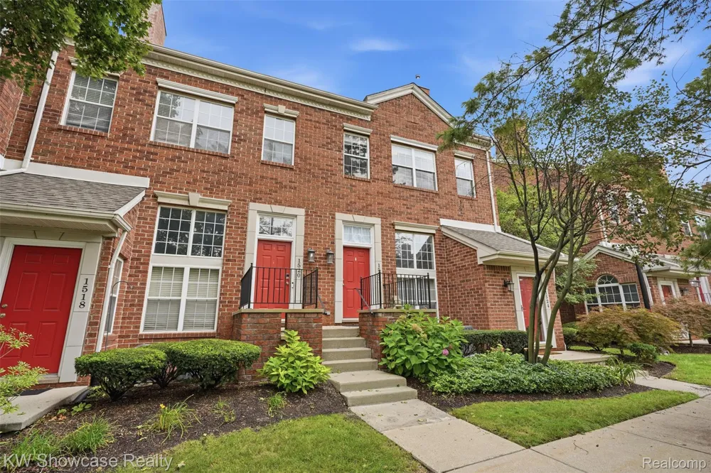 1522 Maryland Club Drive Royal Oak City, MI 48067