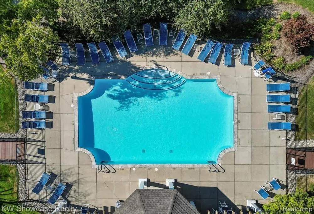 1522 Maryland Club Drive Royal Oak City, MI 48067