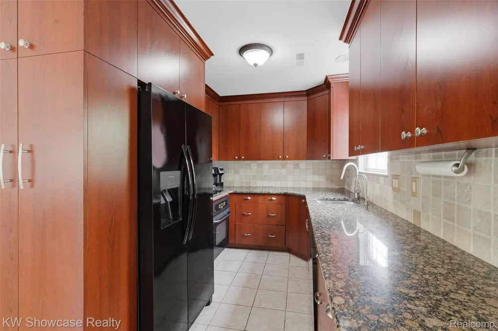 1522 Maryland Club Drive Royal Oak City, MI 48067