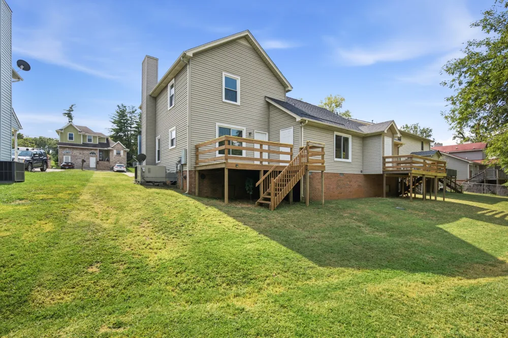 1035 Silver Point Dr Murfreesboro, TN 37130