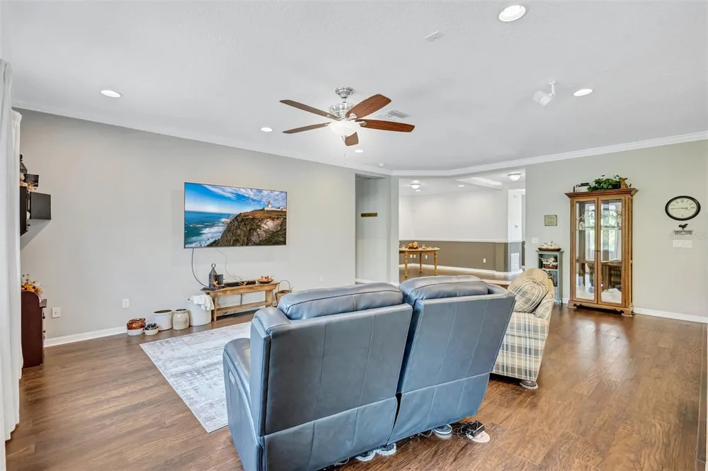 1503 YALE CASTLE COURT Ruskin, FL 33570
