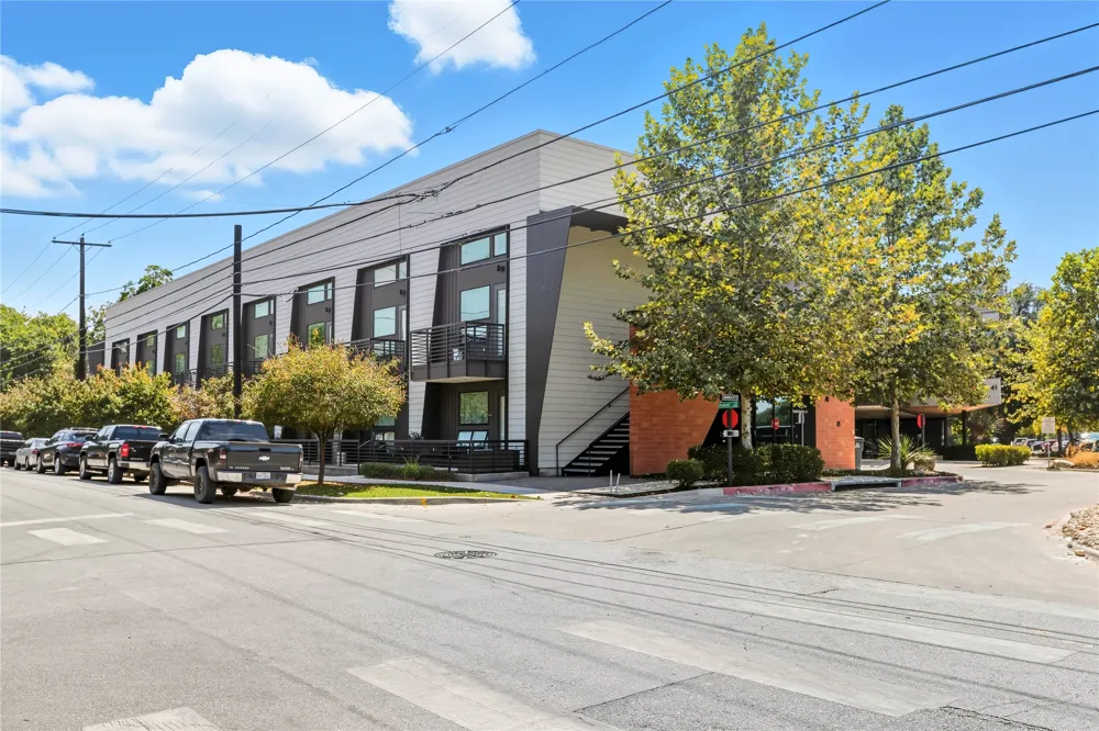 49 Navasota Street #205 Austin, TX 78702
