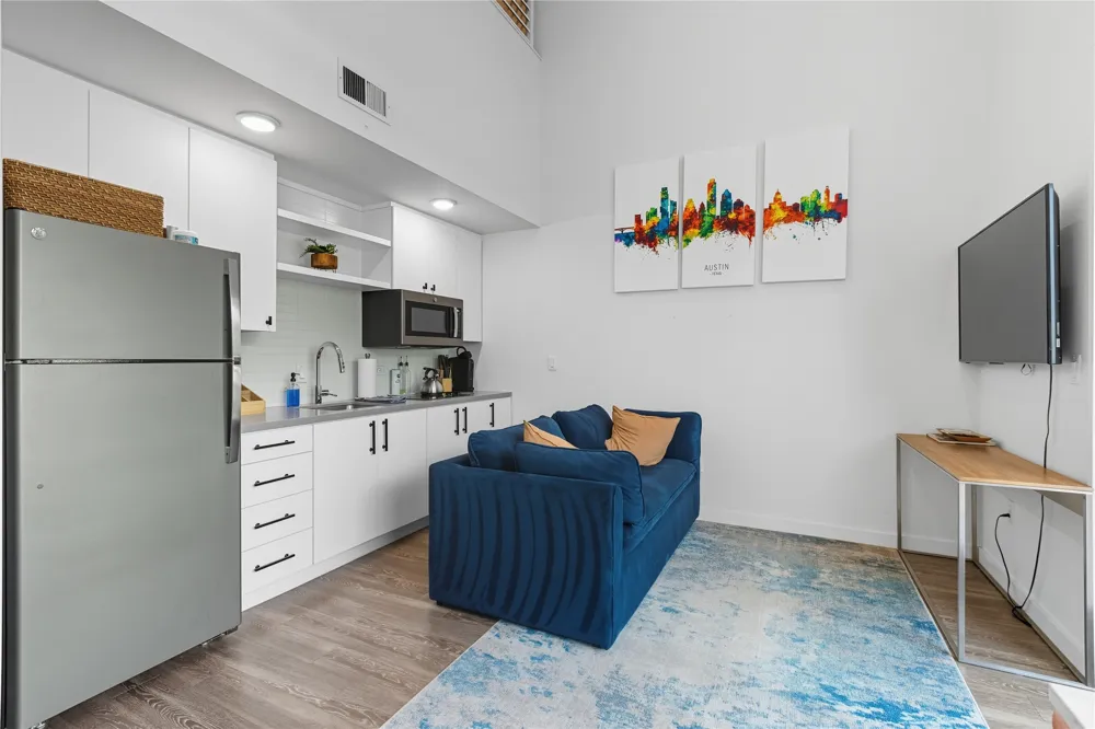 49 Navasota Street #205 Austin, TX 78702