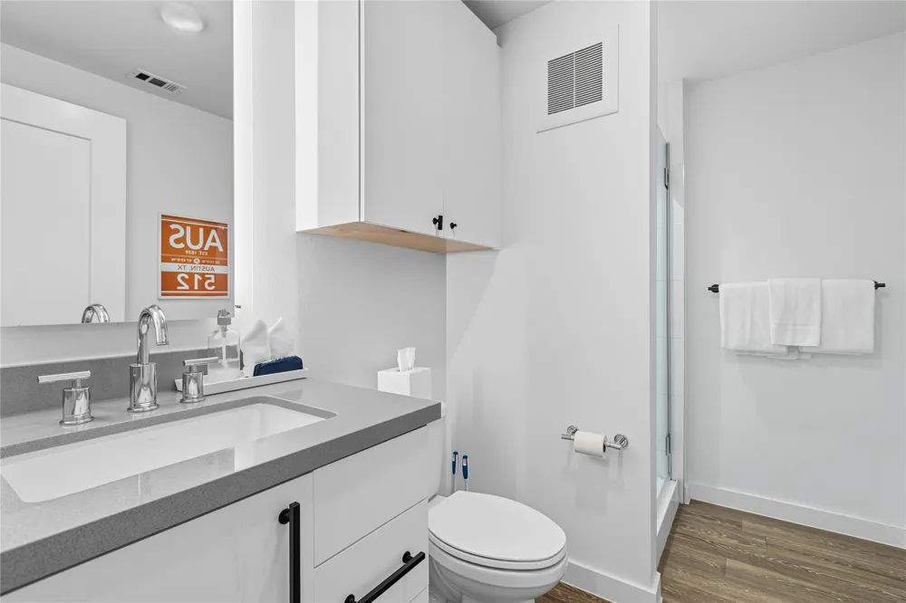 49 Navasota Street #205 Austin, TX 78702