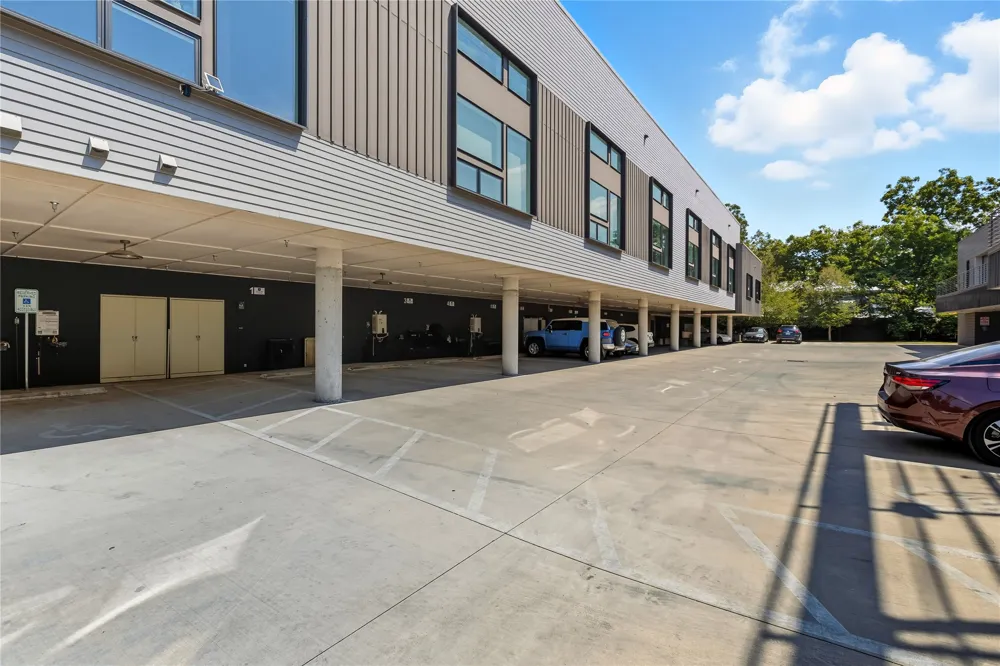 49 Navasota Street #205 Austin, TX 78702