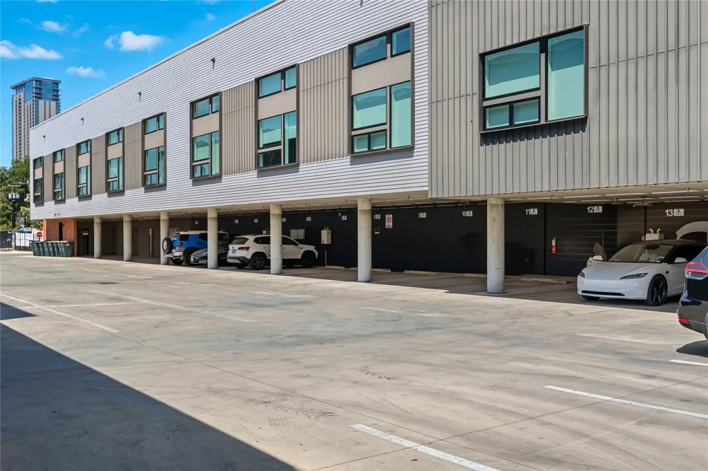 49 Navasota Street #205 Austin, TX 78702
