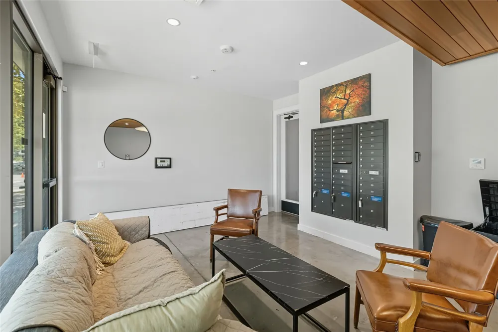 49 Navasota Street #205 Austin, TX 78702