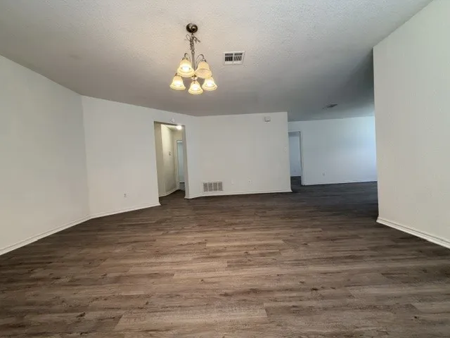 18421 Crestwind Cove Elgin, TX 78621