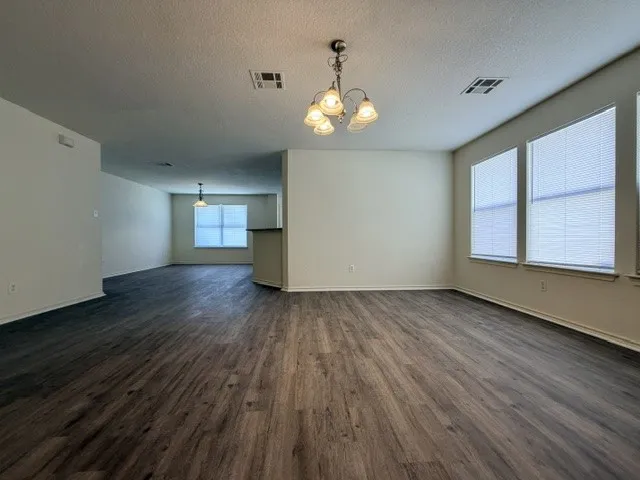 18421 Crestwind Cove Elgin, TX 78621