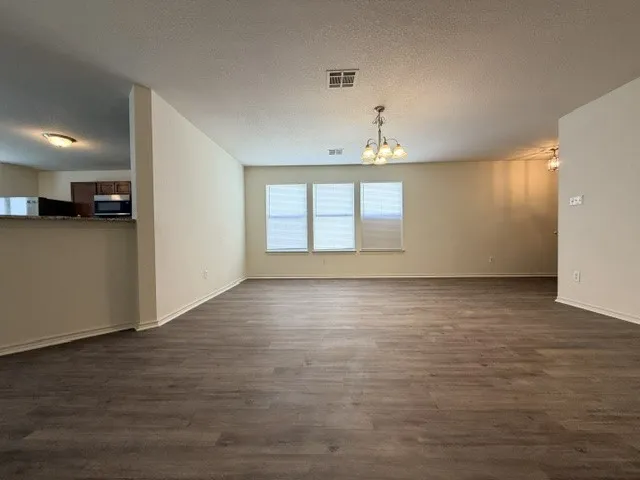 18421 Crestwind Cove Elgin, TX 78621