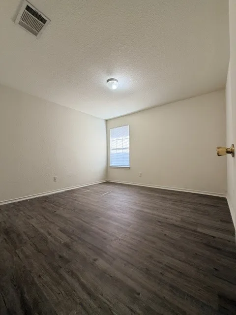 18421 Crestwind Cove Elgin, TX 78621