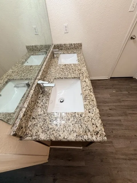 18421 Crestwind Cove Elgin, TX 78621