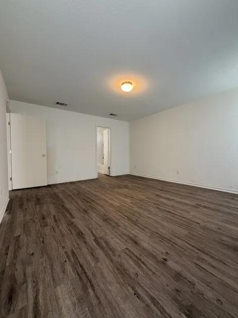 18421 Crestwind Cove Elgin, TX 78621