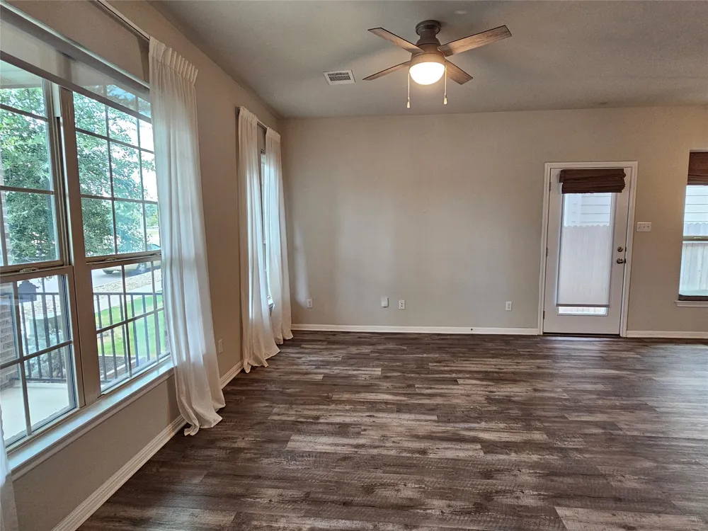 2800 Seneca Path #39 Georgetown, TX 78628