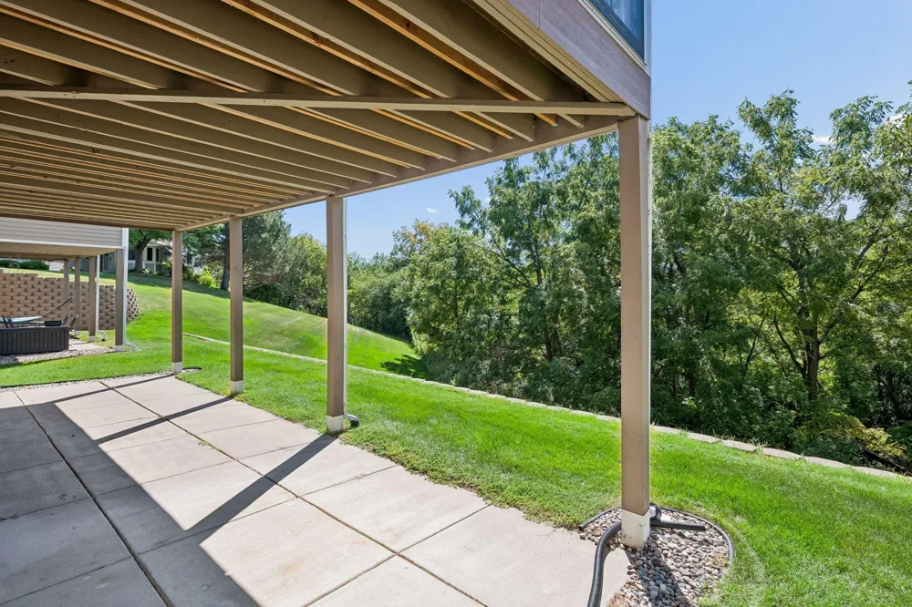 7063 Oak Pointe Curve Bloomington, MN 55438