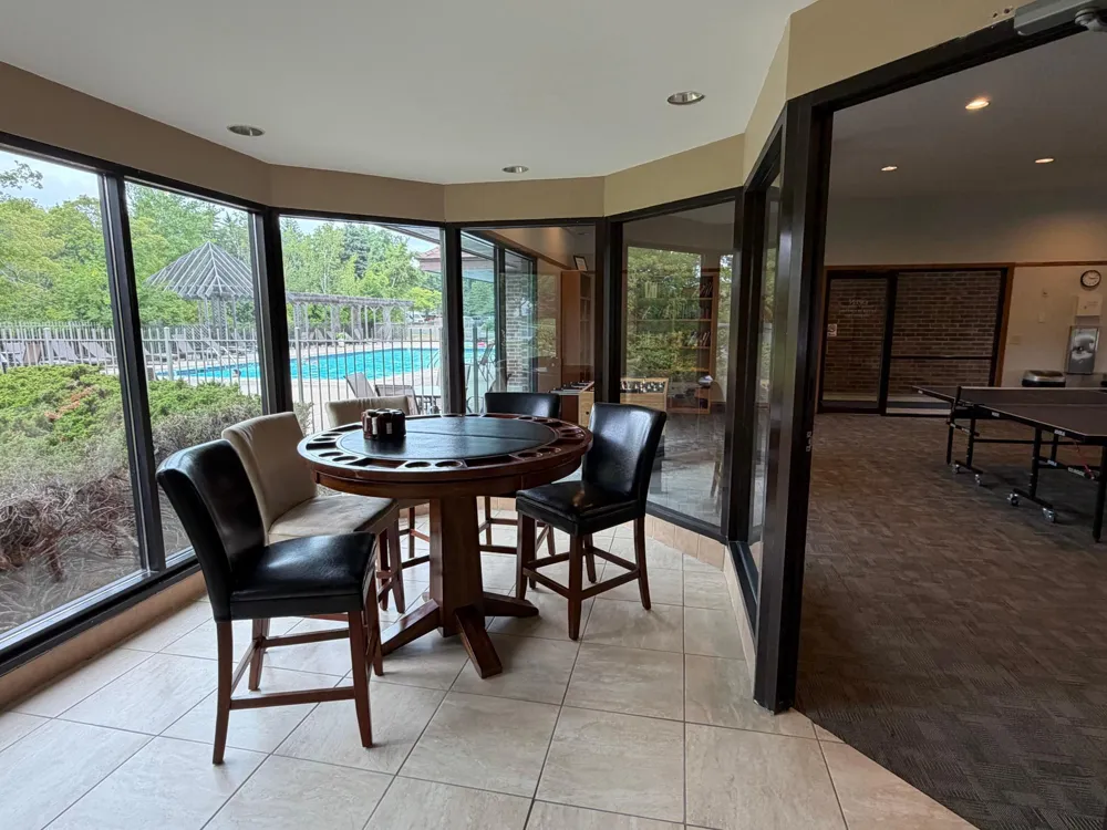 7063 Oak Pointe Curve Bloomington, MN 55438