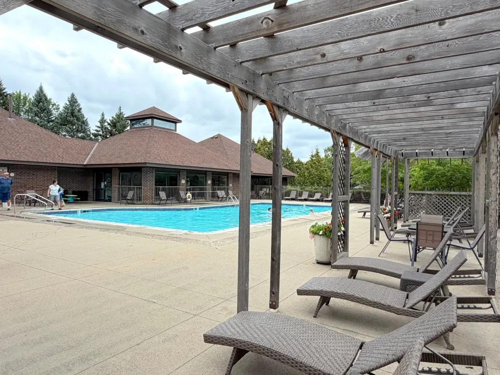 7063 Oak Pointe Curve Bloomington, MN 55438