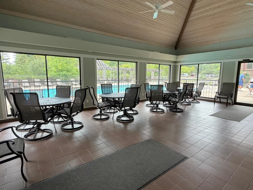 7063 Oak Pointe Curve Bloomington, MN 55438