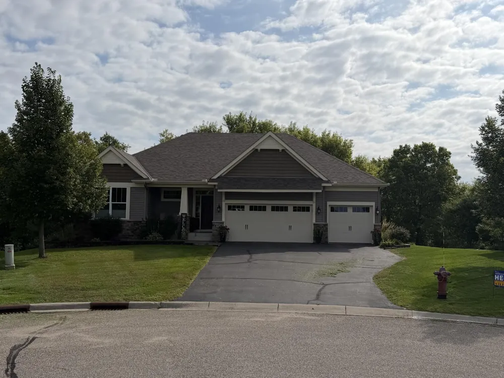 2225 Lake Circle Victoria, MN 55386