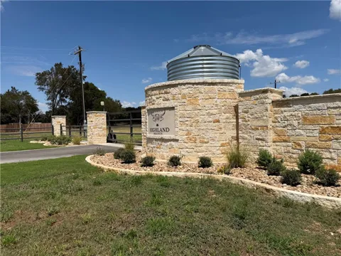 433 Cresent Bend
