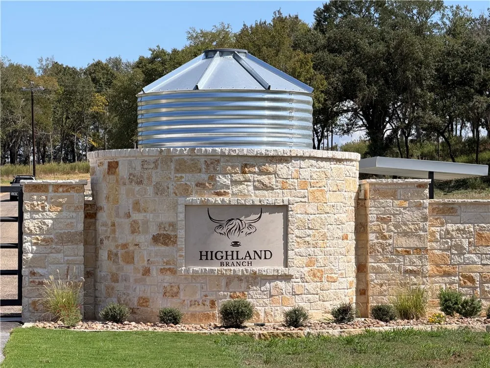 433 Cresent Bend Cameron, TX 76520
