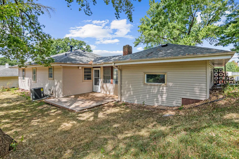 1976 Radatz Avenue Maplewood, MN 55109