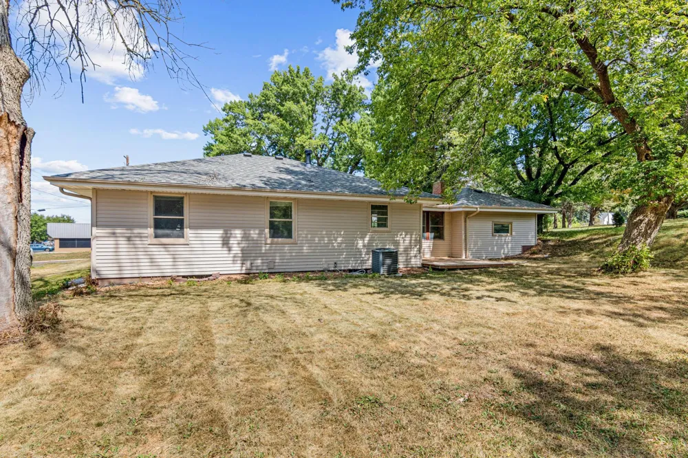 1976 Radatz Avenue Maplewood, MN 55109