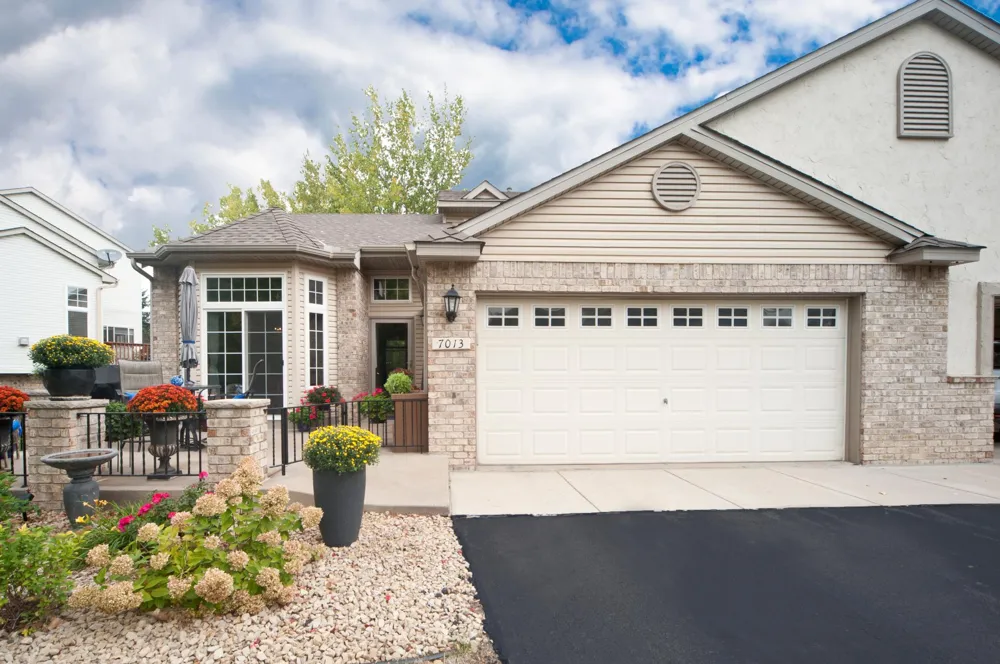 7013 Connelly Court Savage, MN 55378