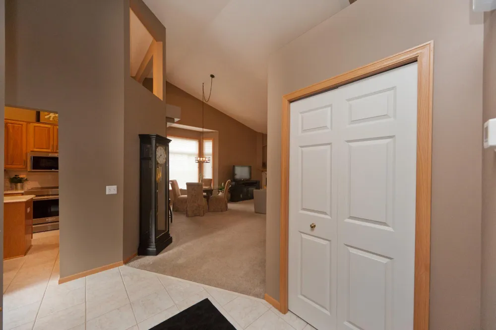 7013 Connelly Court Savage, MN 55378