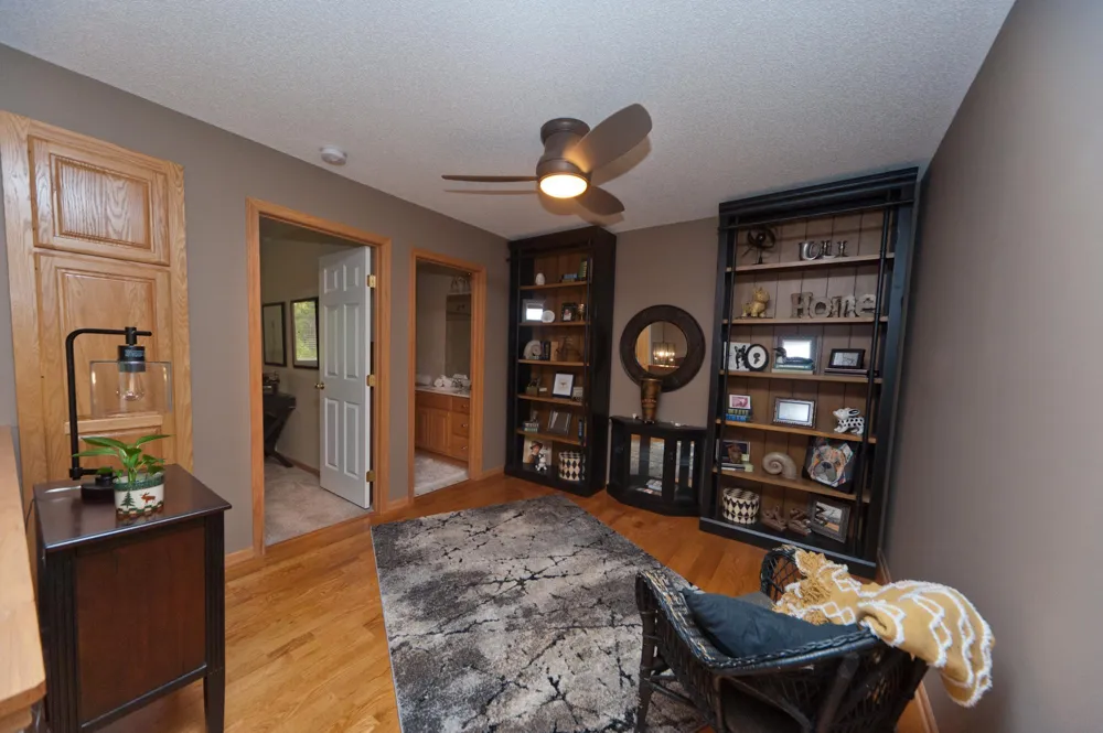 7013 Connelly Court Savage, MN 55378