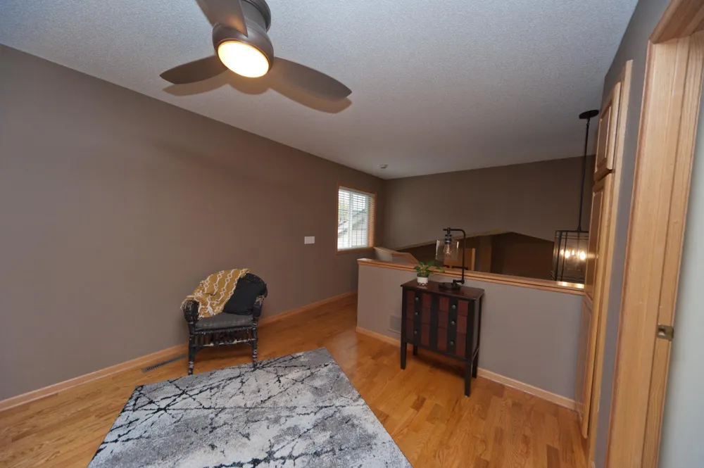 7013 Connelly Court Savage, MN 55378