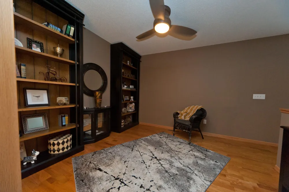 7013 Connelly Court Savage, MN 55378