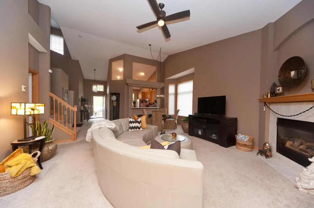7013 Connelly Court Savage, MN 55378