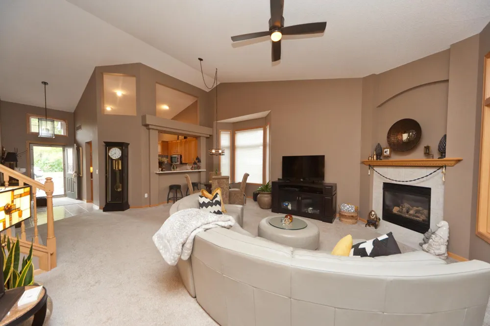 7013 Connelly Court Savage, MN 55378
