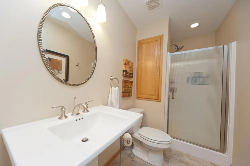 7013 Connelly Court Savage, MN 55378