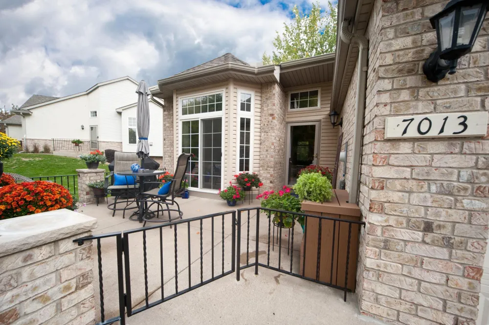 7013 Connelly Court Savage, MN 55378