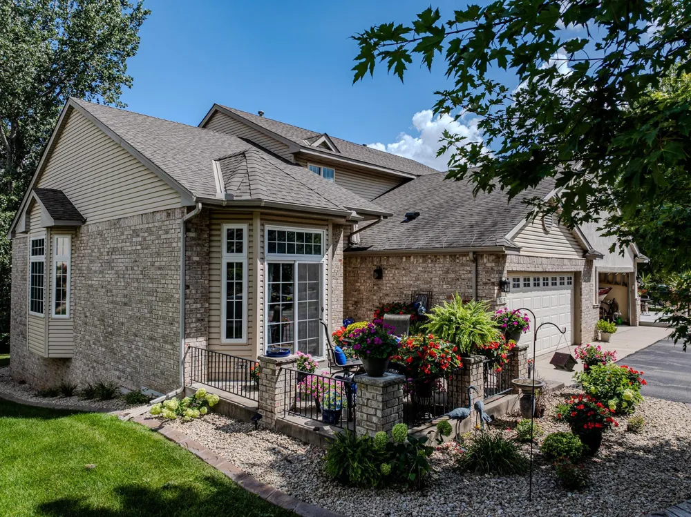7013 Connelly Court Savage, MN 55378